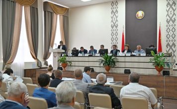 Кричевский исполком рассмотрел вопрос о кадровом обеспечении организаций района Кричевский исполком рассмотрел вопрос о кадровом обеспечении организаций района
