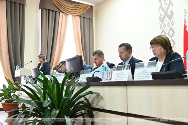 Кричевский исполком рассмотрел вопрос о кадровом обеспечении организаций района