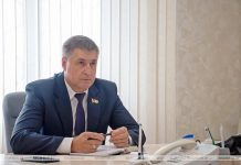 Депутат Сергей Давыдов провел прием граждан в Кричеве Депутат Сергей Давыдов провел прием граждан в Кричеве