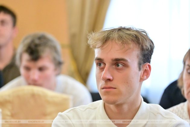 Руководство Кричевского района встретилось с молодыми специалистами