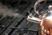 Убираем накипь в чайнике без химии — проверенные народные рецепты Убираем накипь в чайнике без химии — проверенные народные рецепты