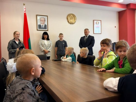 На ОАО «Кричевцементношифер» провели акцию для детей работников «Здравствуй, школа!»