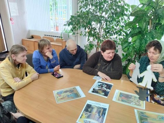 Духовная беседа прошла в Кричевском РЦСОН: о жизни Пресвятой Богородицы и вечных ценностях