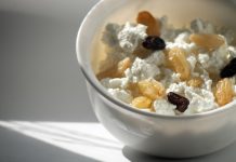 Какие фрукты сочетаются с творогом, а какие лучше не добавлять Какие фрукты сочетаются с творогом, а какие лучше не добавлять