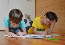 Юных кричевлян приглашают к участию в конкурсе рисунков «Моя мама на работе» Юных кричевлян приглашают к участию в конкурсе рисунков «Моя мама на работе»