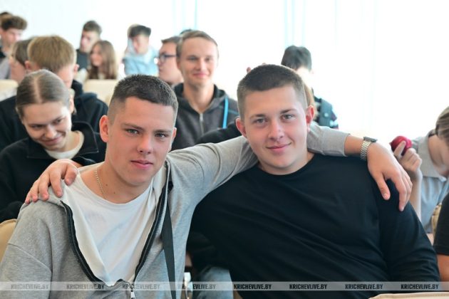 Акция «Беларусь адзіная» прошла в колледже Кричева: что объединило молодежь