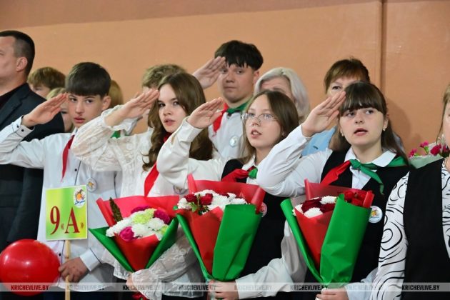 Снова в школу: День знаний в СШ №3 посетил председатель райисполкома
