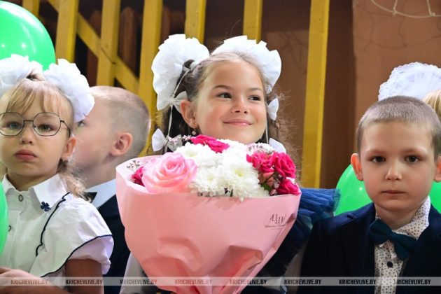 Снова в школу: День знаний в СШ №3 посетил председатель райисполкома