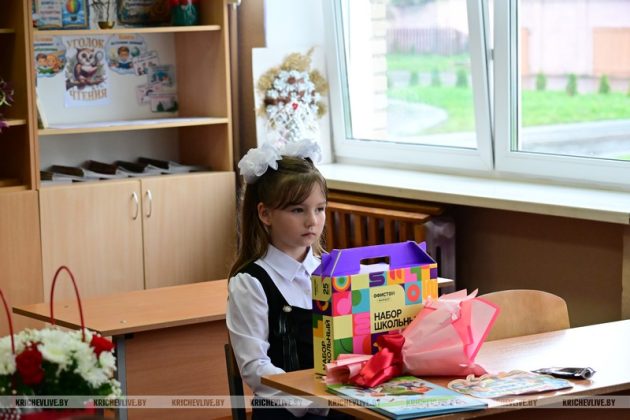 Снова в школу: День знаний в СШ №3 посетил председатель райисполкома