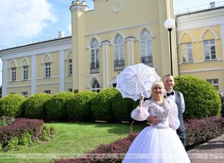 В Кричеве прошел потемкинский осенний бал В Кричеве прошел потемкинский осенний бал