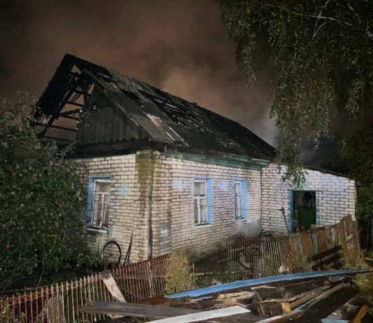 В Кричеве горел жилой дом В Кричеве горел жилой дом