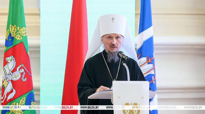 Митрополит Вениамин: крепкая семья начинается с доброго сердца