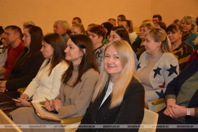С трудовым коллективом Кричевского государственного аграрно-строительного колледжа встретился Олег Стельмашок