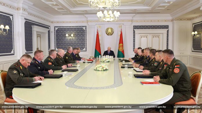 Траектория обороны: Президент о боеготовности войск Траектория обороны: Президент о боеготовности войск