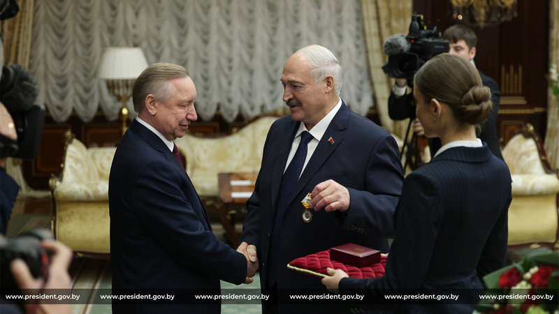 Лукашенко и Беглов: от ордена Почета до возрождения советских практик