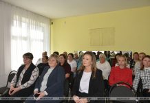 Ирина Прудникова обсудила с педагогами традиционные семейные ценности Ирина Прудникова обсудили с педагогами традиционные семейные ценности