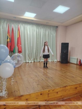 Праздник мудрости и добра:  в Кричевском РЦСОН прошел праздничный концерт