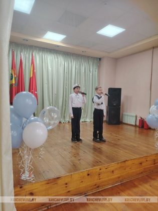 Праздник мудрости и добра:  в Кричевском РЦСОН прошел праздничный концерт