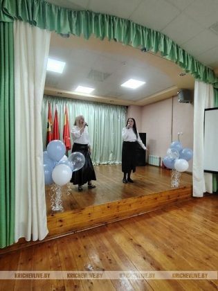 Праздник мудрости и добра:  в Кричевском РЦСОН прошел праздничный концерт