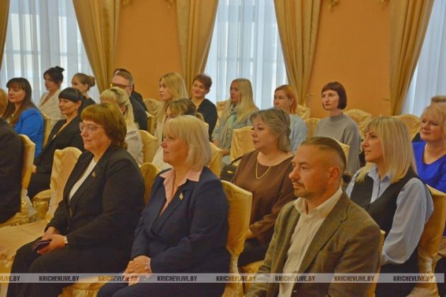 Праздник тех, кто зажигает сердца: в Кричеве чествовали работников культуры