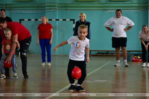 В Кричеве прошел спортивный праздник «Здоровые родители, здоровая семья»