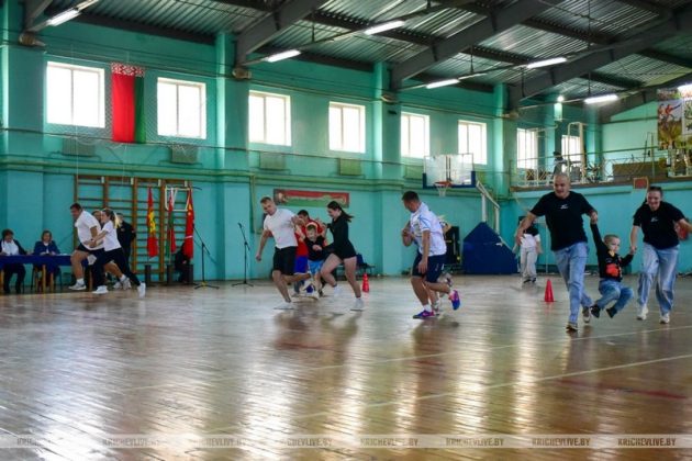 В Кричеве прошел спортивный праздник «Здоровые родители, здоровая семья»