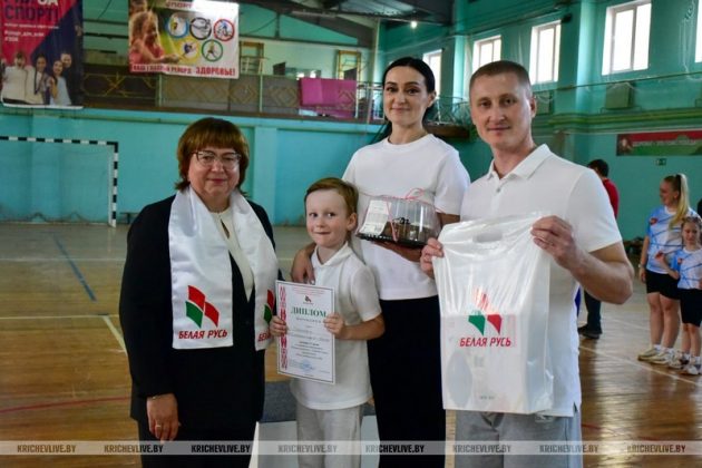 В Кричеве прошел спортивный праздник «Здоровые родители, здоровая семья»