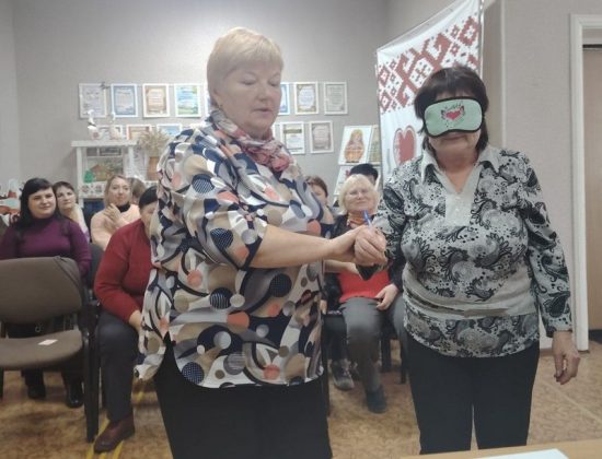 В Кричевском РЦСОН прошел тренинг по оказанию помощи людям с нарушением зрения