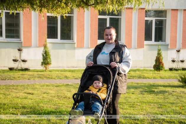 Кричевляне встречают Всемирный день улыбки